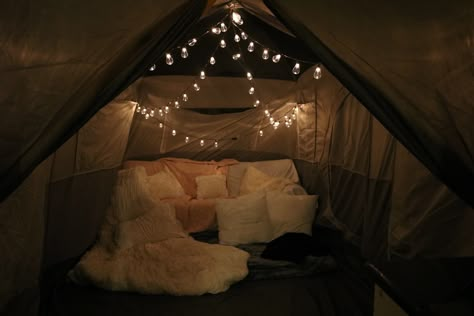 Chloe Liese, Sleepover Room, Blanket Forts, Blanket Fort, Pillow Fort, Pretty Room, Dream Room Inspiration, Dream Spaces, Cozy Room