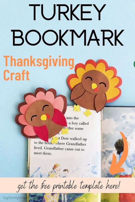 Turkey Bookmark for Thanksgiving. This adorable Turkey Bookmark is perfect for fall and Thanksgiving! Fall Bookmark Craft, Fall Classroom Crafts, Turkey Bookmark, Thanksgiving Bookmarks, Thanksgiving Crafts To Make, Fall Bookmarks, Diy Turkey, Library Crafts, Teen Library