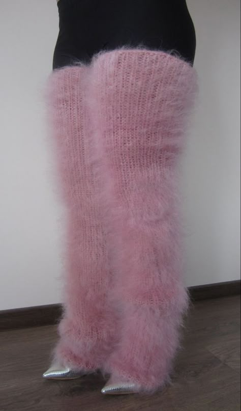 pink fuzzy leg warmers baddie leg warmers mohair leg warmers fuzzy leg warmers Fashion Diary, Mode Crochet, College Fits, Fuzzy Socks, Funky Jewelry, Dolce E Gabbana, Mode Inspo, Mode Vintage, Looks Style