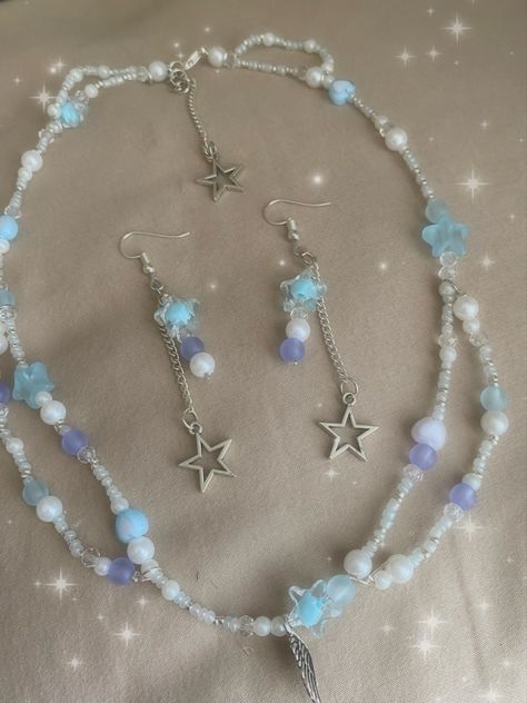 Soft Aqua Aesthetic, Aesthetic Star Necklace, Cute Blue Necklace, Blue Beaded Necklace Aesthetic, Maiko Aesthetic, Goal Asthetic, Blue Aesthetic Jewelry, Blue Necklace Aesthetic, Blue Jewelry Aesthetic