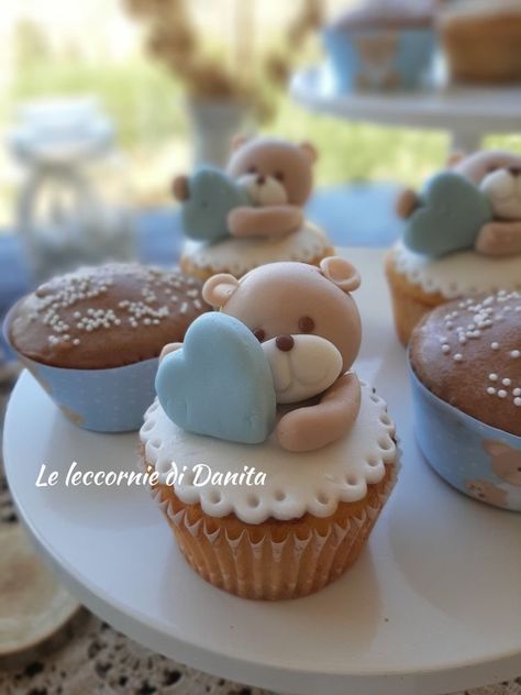 Bear Cupcakes Baby Shower Teddy, Teddy Cupcakes, Animal Cupcakes Easy, Cupcakes San Valentin, Teddy Bear Birthday Cake, Teddy Bear Cupcakes, Fancy Baby Shower, Teddy Cakes, Baby Shower Sweets