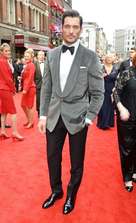 Gandy wore a grey Loro Piana jacket to the Olivier Awards. Black Tie Wedding Guest Attire, Tie Outfits Men, Black Tie Men, Black Tie Event Outfit, Black Tie Wedding Attire, David Gandy Style, Grammys 2023, Winter Gala, Black Tie Outfits