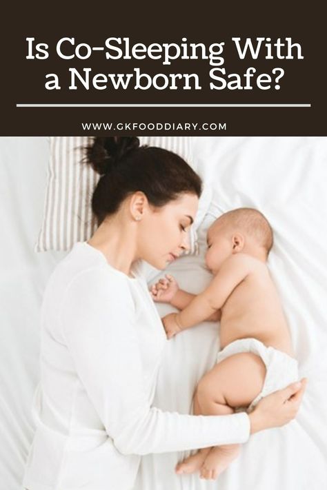 Is Co-Sleeping With a Newborn Safe? - Co-sleeping is something that has been talked about for a long time, but the truth is that safe co-sleeping can make the Safe Co Sleeping, Co Sleeping, Baby Hospital, Very Tired, Sleeping Positions, Soft Bedding, Baby Safe, Baby Cribs, Busy Mom