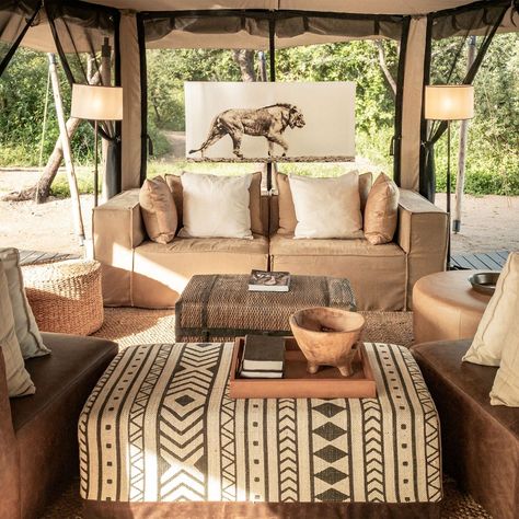 Safari Lodge Decor, Safari Lodge Interior, Lodge Interiors, African Safari Decor, African Lodge, African Safari Lodge, Safari Camp, Lodge Design, African House