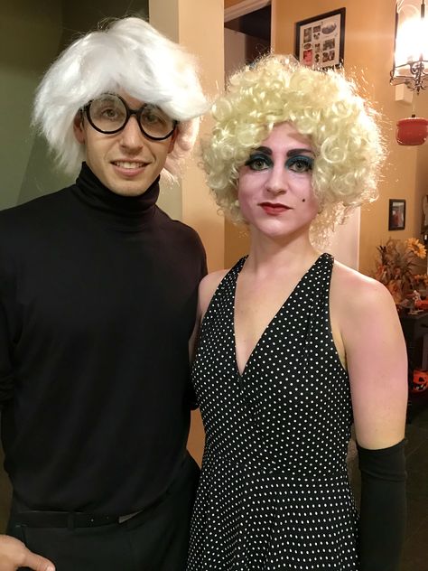 Andy Warhol & Marilyn Monroe Print Costume! couple costume! Halloween! DIY! Costume Halloween Diy, Andy Warhol Marilyn Monroe, Andy Warhol Marilyn, Costume Couple, Couple Costume, Diy Costume, Costumes Pictures, Diy Valentines Gifts, Couples Costumes