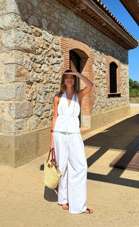 Morocco Travel Outfit, Morocco Outfits, City Summer Outfits, Spain Outfit Ideas, Madrid Outfits, March Outfits, Outfits For Spain, Aesthetic Ropa, Europe Fits