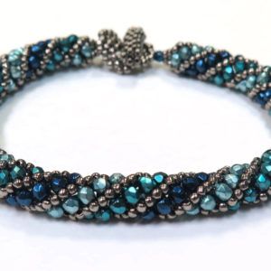 Russian Spiral, Spiral Stitch, Seed Bead Bracelet Patterns, Bracelets Boho, Bead Crochet Patterns, Beading Patterns Free, Beaded Bracelets Tutorial, Beading Jewelery, Necklace Patterns