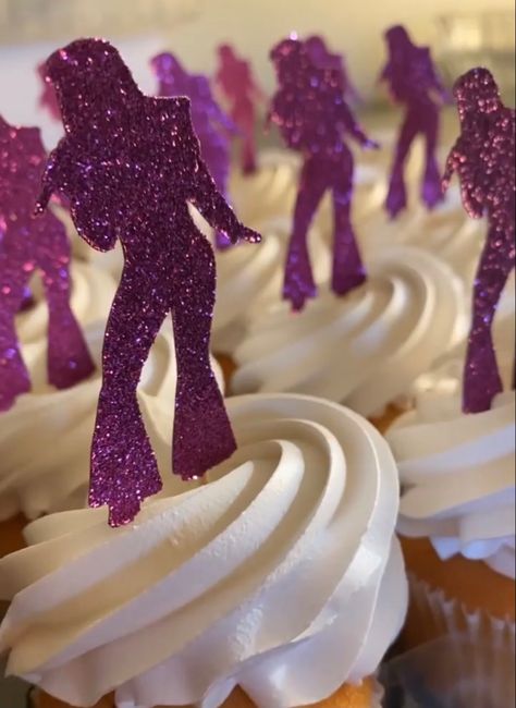 Selena Theme Quinceanera, Selena Quintanilla Cake Topper, Selena Themed Quinceanera, Selena Bachelorette Party, Selena Bday Party, Selena Quinceanera Theme, Selena Quintanilla Quinceañera Theme, Selena Quintanilla Bachelorette Party, Selena Party Ideas