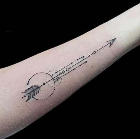 Men’s Tricep Tattoo Ideas, Mens Arrow Tattoo, Arrow Compass Tattoo, Compass Tattoo Men, Geometric Arrow Tattoo, Word Tattoo Ideas, Side Tattoos Women, Coordinates Tattoo, Graphic Tattoo