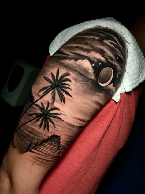 #moon #palmera #luna #palmtreetattoo #beach #night Beach Night Tattoo, Night Beach Tattoo, Beach At Night Tattoo, Beach Scene Tattoo, Night Sky Tattoos, Sky Tattoos, Night Tattoo, Scene Tattoo, Hippie Tattoo