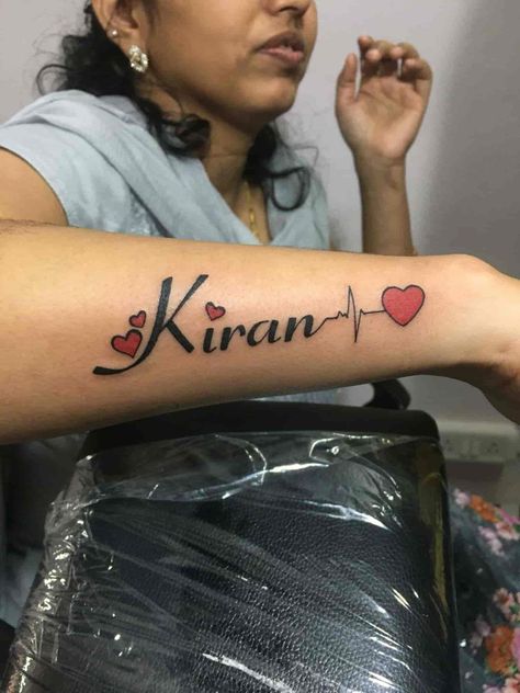 Kiran Name, Tattoo Designs Love, Couple Name Tattoos, Grandfather Tattoo, Heart Tattoos With Names, Bull Images, Krishna Tattoo, Girls Tattoos, Baby Tattoo Designs