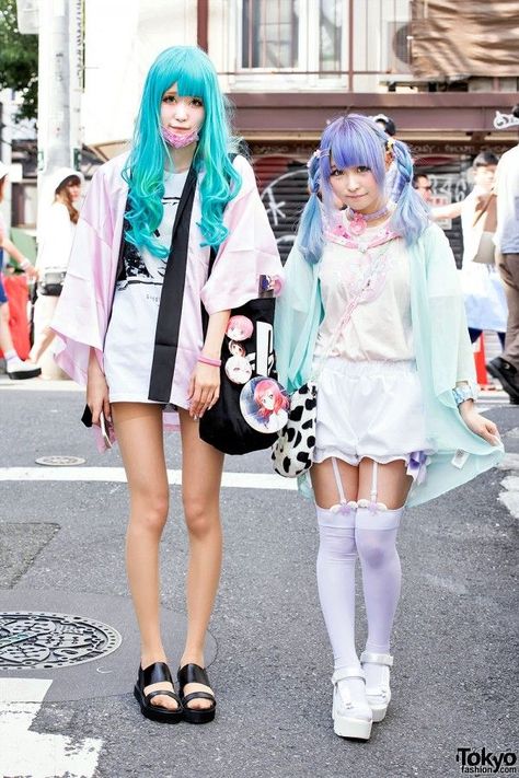 Harajuku Girls w/ Ghost in The Shell, Love Live!, Itazura & Zzz… Fashion Japan Street Fashion, Harajuku Outfit, Harajuku Street Style, Japan Fashion Street, Harajuku Girls, Tokyo Street Style, Anime Inspired Outfits, Asian Street Style, Tokyo Fashion