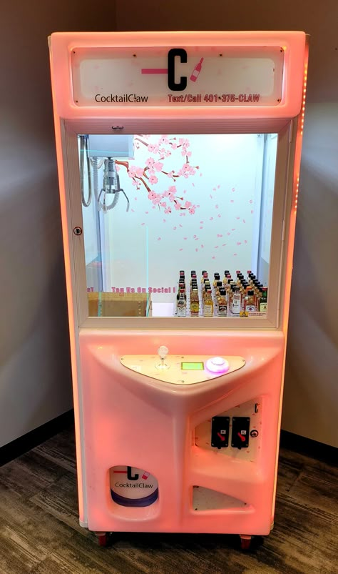 Wedding Claw Machine, Lash Vending Machine Ideas, Wedding Vending Machine, Pink Claw Machine, Claw Machine Aesthetic, Claw Vending Machine, Mini Claw Machine, Pink Retro Wallpaper, Mini Vending Machine