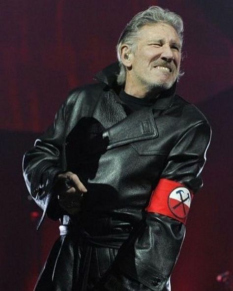 Roger Waters The Wall, Pink Floyd Albums, Richard Wright, Pink Floyd Wall, Roger Waters, Musica Rock, David Gilmour, Brain Damage, Progressive Rock