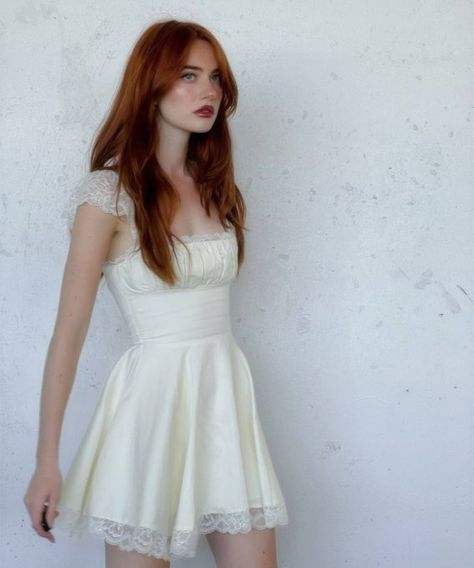 ليلي كولينز, Mini Prom Dresses, Ginger Girls, Dress Aesthetic, Short Dresses Casual, Ginger Hair, Lace White Dress, Ruched Dress, Party Dresses For Women