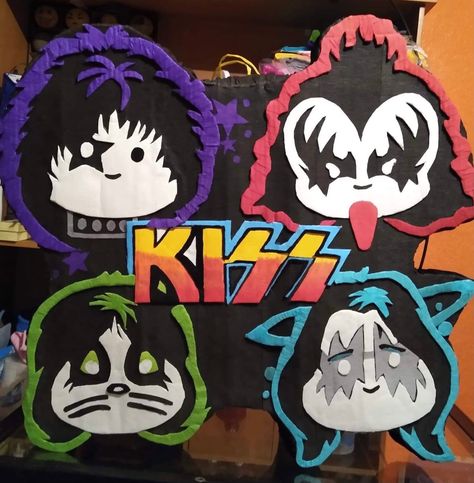 Kiss Band Party, Festa Rock Roll, Kiss Party, Rock And Roll Birthday, Rock N Roll Party, Birthday Kiss, Hot Band, Kiss Band, Happy Birthday Gifts