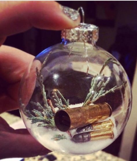 Christmas Ornament Pine & Bullets #christmasornaments #clear #christmas #ornaments Hunting Ornaments, Hunting Crafts, Advent Calendar Diy, Diy Christmas Gift Ideas, Bullet Crafts, Diy Christmas Ornaments Easy, Bullet Casing, Bullet Jewelry, Diy Fan