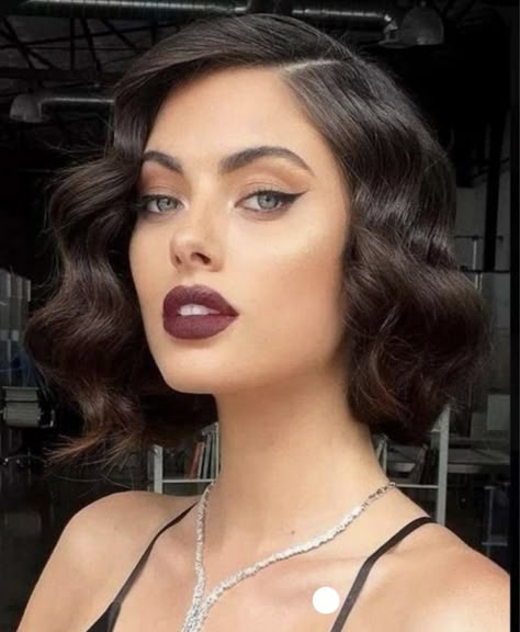 Hollywood Glam Hair, Hair Care Oils, Hairstyle Examples, Evening Hairstyles, Wavy Bob Hairstyles, Prom Hairstyles For Short Hair, Hairstyles For Layered Hair, Glam Hair, Hairstyle Trends