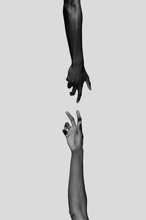 Black And White Hands Aesthetic, Beauty Fotografie, Hand Photography, Hand Reference, Gray Aesthetic, White Photography, Pose Reference, Two Hands, Art Inspo