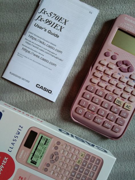 Casio Calculator Aesthetic, Calculator Design Ideas, Caltech University Aesthetic, Chemistry Girl, Pink Calculator, Accounting Major, Calculator Design, Preppy School Supplies, Academic Aesthetic