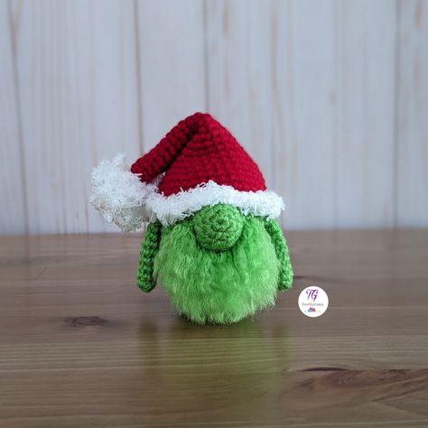 Crochet Grinch Gnome Pattern, Crochet Grinch Gnome, Free Grinch Crochet Pattern, Gnome Free Pattern, Crochet Grinch, Grinch Gnome, Gnome Amigurumi, Christmas Amigurumi, Crochet Gnome