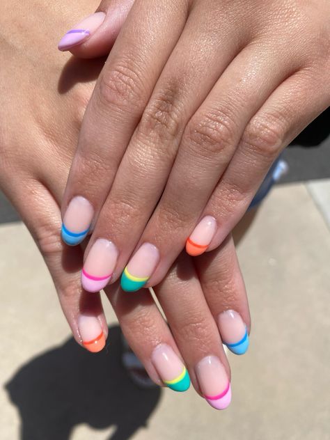 Cute Colorful French Tip Nails, Spring Break 2024 Nails, Fun Nails For Vacation, Almond Shaped Vacation Nails, Nails Acrylic Spring Break, Spring Break Nail Ideas French Tip, Island Vacation Nail Ideas, Fun Spring Break Nails, Summer Vacay Nails French Tip