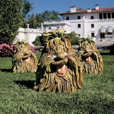 Outdoor garden statues