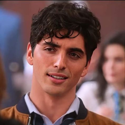 Taylor Zakhar Perez, The Kissing Booth, Icon Cute, Actors Male, Kissing Booth, I Want Him, Fictional Crushes, Hot Actors, Cute Celebrity Guys