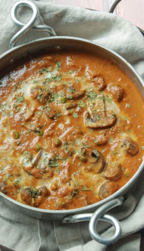 Mushroom Matar Masala - The Whisk Addict Mushroom Butter Masala, Cashew Yogurt, Mushroom Curry, Hebbar's Kitchen, Tomato Curry, North Indian Recipes, Vegan Substitutes, Indian Diet, Freeze Greens