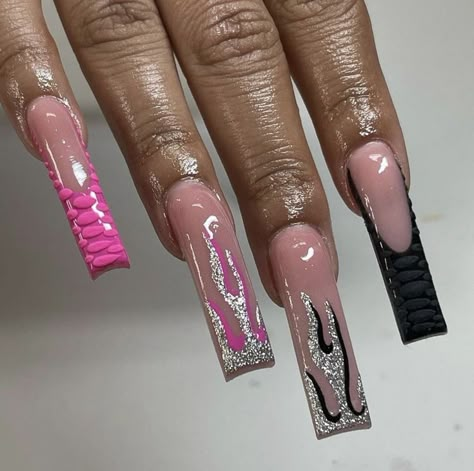 Black And Pink Acrylic Nails Ideas, Long Square Acrylic Nails Pink And Black, Black Silver And Pink Nails, Black Pink Nails Acrylic, Black And White 90s Nails, Black And Pink Flame Nails, Black And Pink Long Nails, Black Pink And Silver Nails, Black And Silver Flame Nails