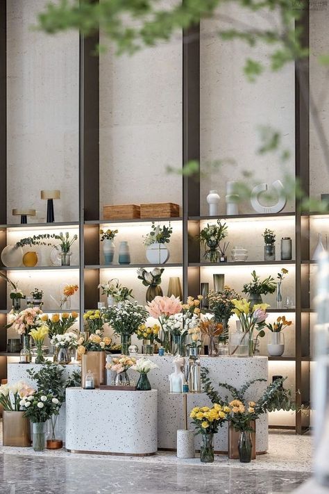 Flower Shop Interiors Design Florists, Florist Shop Interior, Flower Shop Display, Flower Shop Interiors, Florist Studio, Flower Shop Decor, Flower Cafe, Flower Shop Design, Retail Interior Design