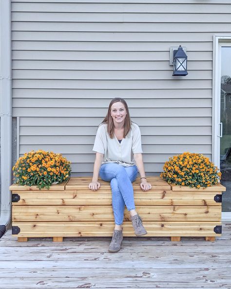 Storage Bench Outdoor, Diy Bench With Planter Boxes, Diy Bench Seat With Storage Outdoor, Build A Storage Bench, Porch Bench With Storage, Flower Box Bench, Back Porch Storage Ideas, Porch Seating With Storage, Diy Outdoor Storage Bench