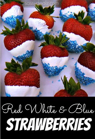 Red White Blue Food, Blue Treats, Memorial Day Desserts, 4th July Food, Blue Snacks, Memorial Day Foods, Strawberry Treats, Flag Food, Party Food Themes