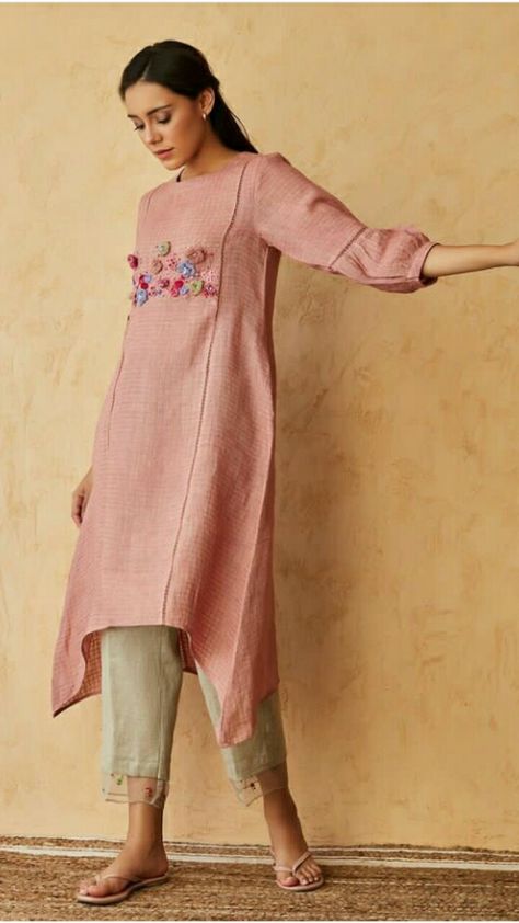 Unique Kurti Designs Style, Anarkali Dress Neck Designs, Latest Kurta Designs Women, Designs For Suits Neck, Kurti Designs Pattern, Aline Kurti Design, Hand Embroidery Neck Designs, Kurtis Neck Designs, Latest Kurti Designs Pattern