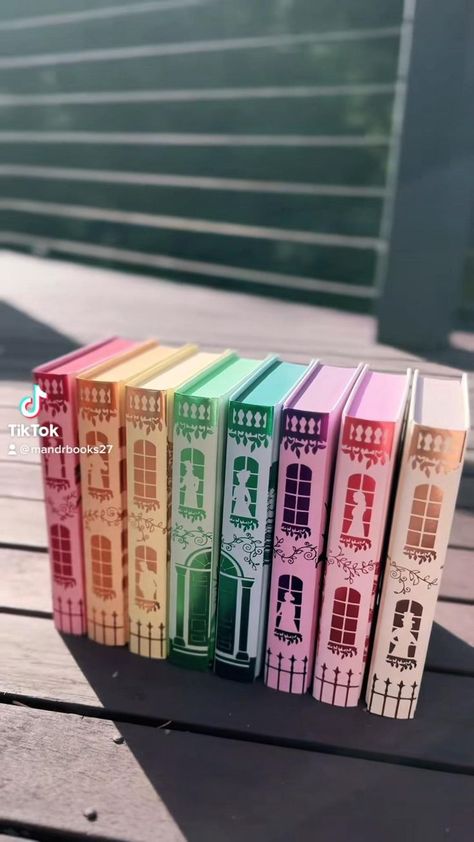 Bridgerton Series Books, Tiktok Books To Read, Bridgerton Books Aesthetic, Books With Pretty Covers, Bridgerton Books, Book Rebinding, Pretty Books, Teenage Books To Read, Popular Book Series