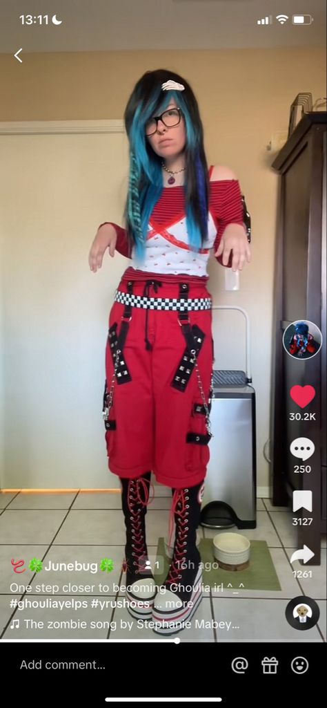 Ghoulia Yelps Costume, Ghoulia Yelps Cosplay, Ghoulia Yelps Outfit, Ghoulia Cosplay, Scene 2000s, Ghoulia Yelps, Awesome Stuff, Fit Inspo, Boots Outfit