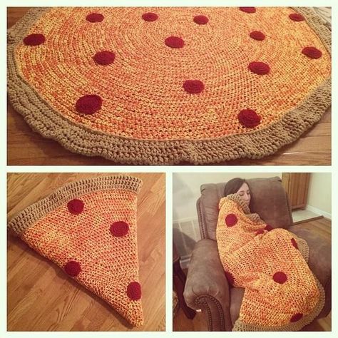 Crochet Pizza, Pizza Blanket, Diy Tricot, Blanket Ideas, Crochet Blanket Afghan, Crochet Food, Crochet Things, Fun Crochet Projects, Diy Crochet Projects