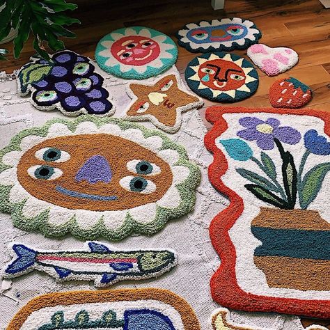 Lucky Bear, Tufting Diy, Funky Rugs, Orange Bedding, Punch Needle Patterns, Punch Needle Embroidery, Diy Rug, Yarn Projects, Needle Art