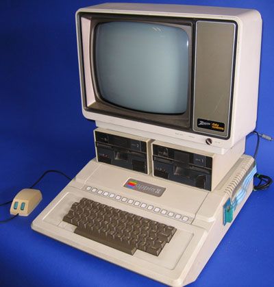 Yep, this was the computer we had at school - all two of them! Kickin It Old School, Old Computer, Back In My Day, 80s Nostalgia, Old Computers, I Remember When, 90s Kids, Great Memories, The Good Old Days