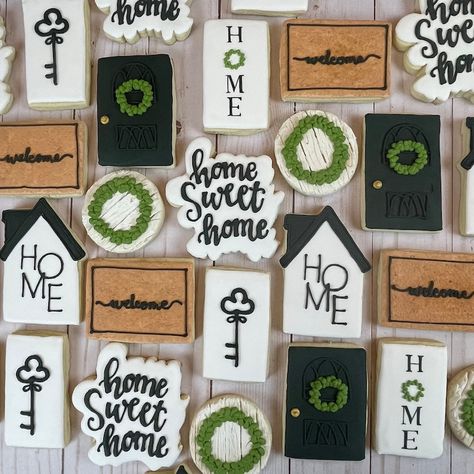 Housewarming Gift Home Sweet Home Coookies - Etsy Home Sweet Home Cookies, Home Cookies, Cookie Wreath, Tutu Birthday Party, Baby Q Shower, Engagement Cookies, Rapunzel Birthday Party, Wreath Cookies, Welcome Door Mat