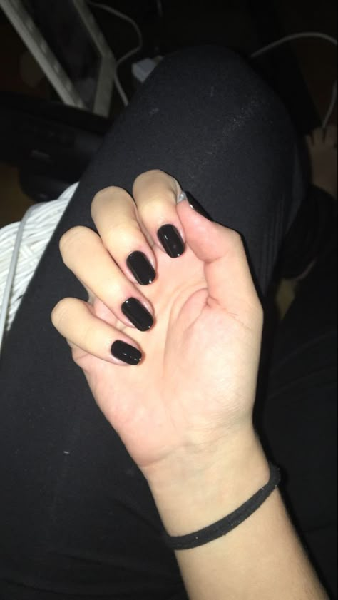 Black Nails Painted, Black Nails Natural, Black Nails Polish, Painted Black Nails, Nails Painted Black, Black Painted Nails, Black Nail Paint, Gel Black Nails, Aesthetic Black Nails