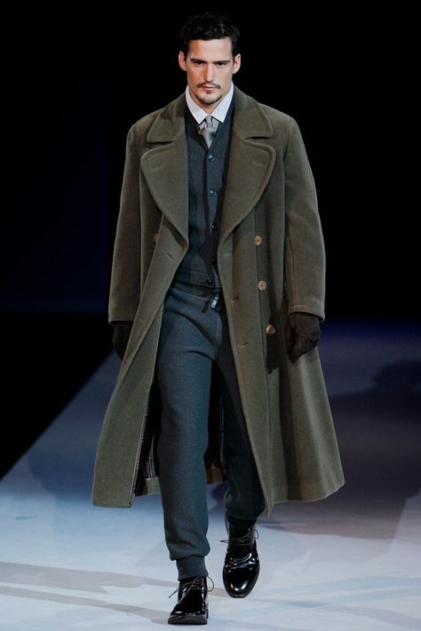 Overcoat Men, Dandy Style, 2016 Menswear, Long Overcoat, Runway Looks, Mens Winter Fashion, Moda Vintage, Coat Outfits, Men's Apparel