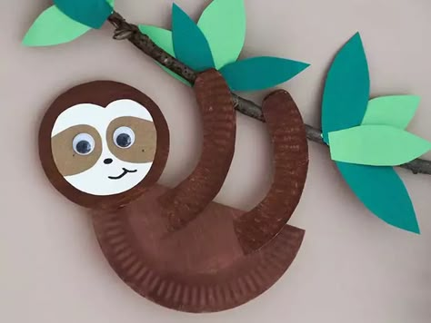 Safari Art For Toddlers, Jungle Theme Classroom Decorations, Jungle Animal Crafts, Rainforest Crafts, Jungle Crafts, Zoo Crafts, Zoo Animal Crafts, Jungle Decorations, Preschool Arts And Crafts