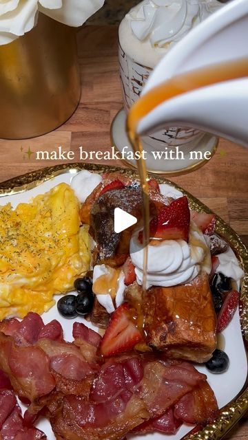 Lawanna on Instagram: "Make Breakfast With Me ✨

@kingshawaiian French Toast Bites! These were yummy ���😋 

#breakfast #breakfastideas #brunch #frenchtoast #breakfasttime #breakfastinspo #kingshawaiian #makebreakfastwithme #cooking #foodie #bacon #eggs #coffee #cookwithme 

Do you eat breakfast? I’m more of a brunch type person , I don’t like to eat early!" Family Breakfast Aesthetic, Romantic Breakfast Ideas, Big Breakfast Ideas, Breakfast Ideas French Toast, Pancake Breakfast Ideas, Breakfast Menu Ideas, Breakfast In Bed Ideas, Bagel French Toast, Gourmet Breakfast Recipes