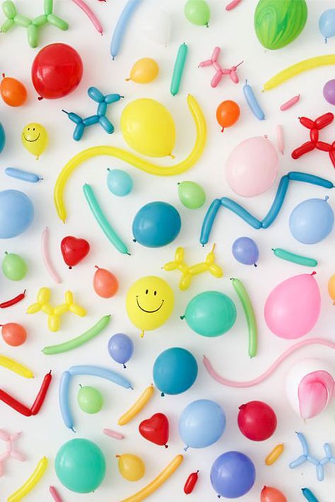 6a017ee61f5ba3970d01b8d20ace2f970c-pi 500×750 pixel Pastel Cupcakes, Birthday Wallpaper, Oh Happy Day, Balloon Wall, Balloon Diy, Balloon Art, Diy Party, Party Balloons, Birthday Balloons