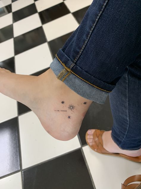 Sparkle Ankle Tattoo, Comet Tattoo Ideas, Comet Tattoo, Comet Movie, Tattoo On Ankle, Sharpie Drawings, Movie Tattoo, Tattoo Board, Ankle Pain