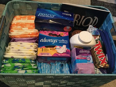 Period organization ❤️️😬😭😭 Bathroom Period Storage, Period Drawer Organization, Pads Organization Period, Period Product Organization, Period Supplies Organization, Period Organization Storage, Period Organization, Period Basket, Period Aesthetic