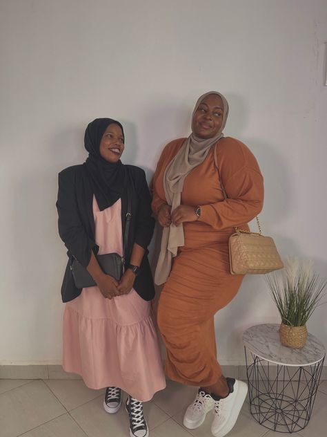 Plus Size Muslimah Outfit, Plus Size Modesty Outfits, Hijab Travel Outfits, Plus Size Hijabi Outfits, Plus Size Hijab Fashion, Hijab Plus Size, Modest Fashion Plus Size, Plus Size Hijab, Travel Outfit Plus Size