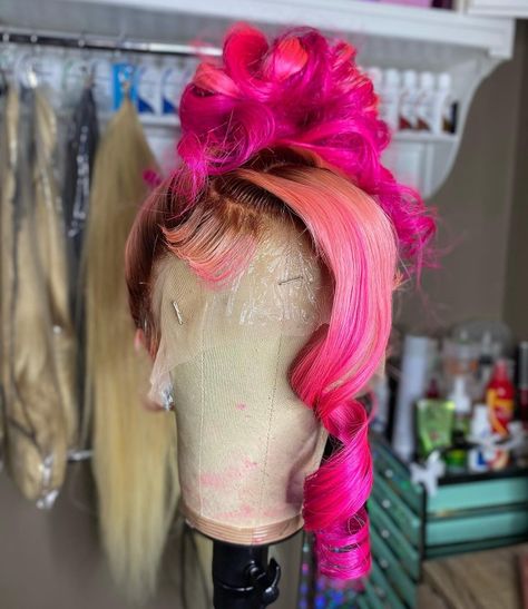 Pink Roots, Event Hairstyles, Colorful Wig, Pink Blonde, Drag Wigs, Blonde Highlight, Black Roots, Lace Frontal Wigs, Hair Color Techniques