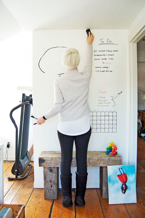 DIY Dry Erase Wall. Forget the board, erasable WALLS are where it's at.The Art of Doing Stuff Dry Erase Wall Ideas, Dry Erase Board Ideas Home, White Board Walls, Dry Erase Paint Wall, Office Whiteboard Wall, Paint Wall Ideas, White Board Decoration Ideas, Dry Erase Board Ideas, White Board Wall